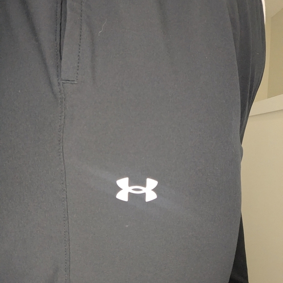 Under Armour Black Cargo Parachute Pant for Women Size Large wide leg - Picture 9 of 9